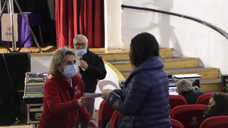 Más de veinte entidades culturales de Molina reciben aporte municipal para continuar labores artísticas en pandemia