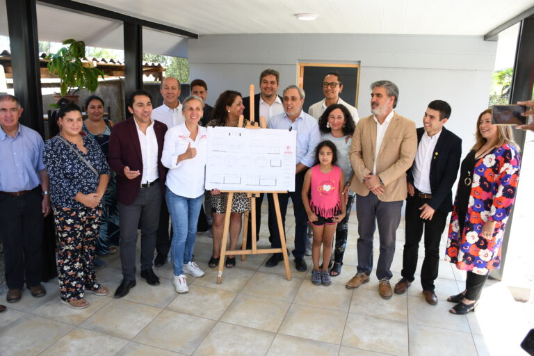 Inauguran obras de mejoramiento en dos escuelas rurales de Molina
