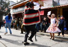 Molina dio la bienvenida a Fiestas Patrias con tradicional “Esquinazo”
